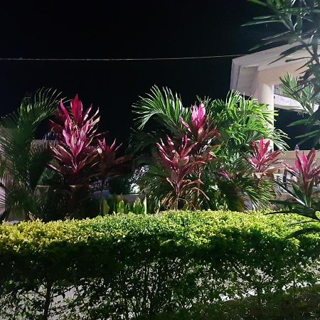 Cool Breeze Discovery Bay Exterior foto